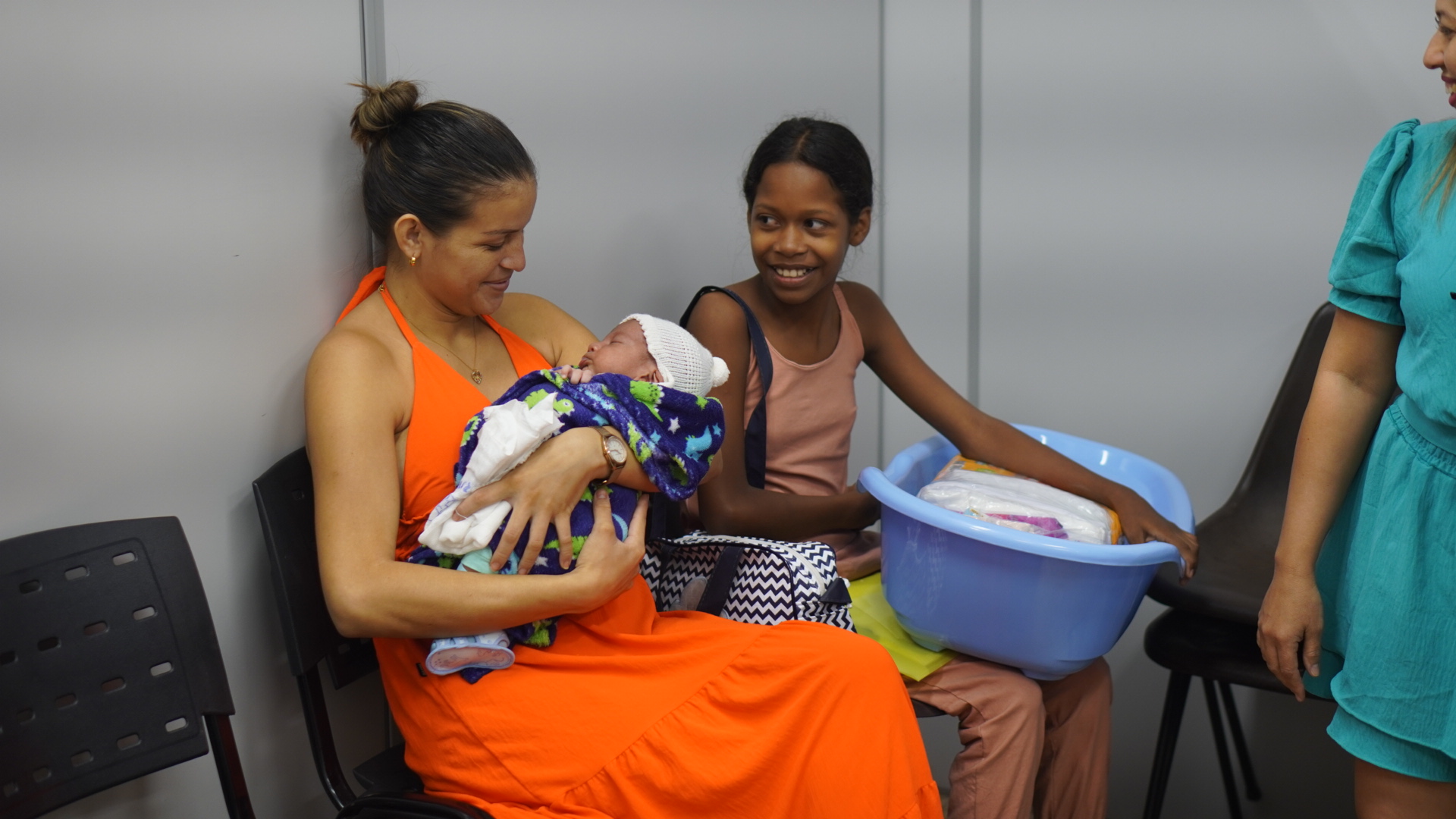 Centro de Referência de Assistência Social (Cras) Amor entrega kit’s bebê – Prefeitura Municipal de Macapá