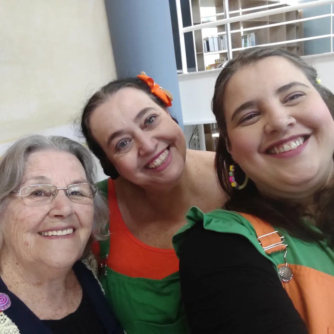 Dia dos Avós tem encontro de memórias na Biblioteca Nelson Foot