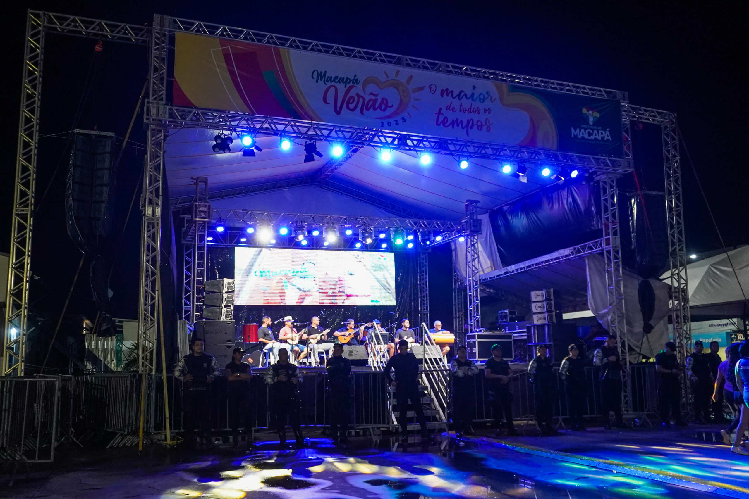 Famílias e amigos aproveitam noite de samba e pagode no Mercado Central de Macapá – Prefeitura Municipal de Macapá