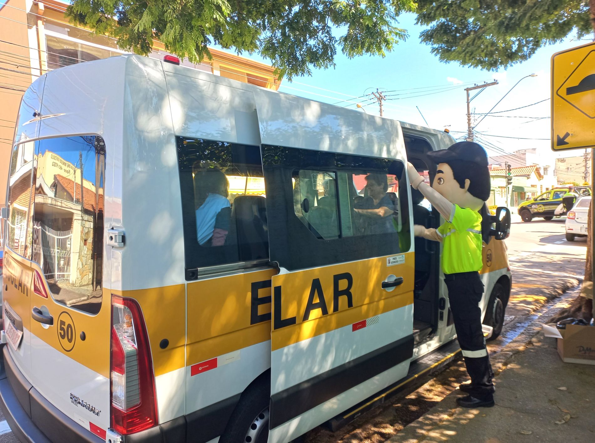 Motoristas de transporte escolar de Jundiaí vão receber curso sobre primeiros socorros