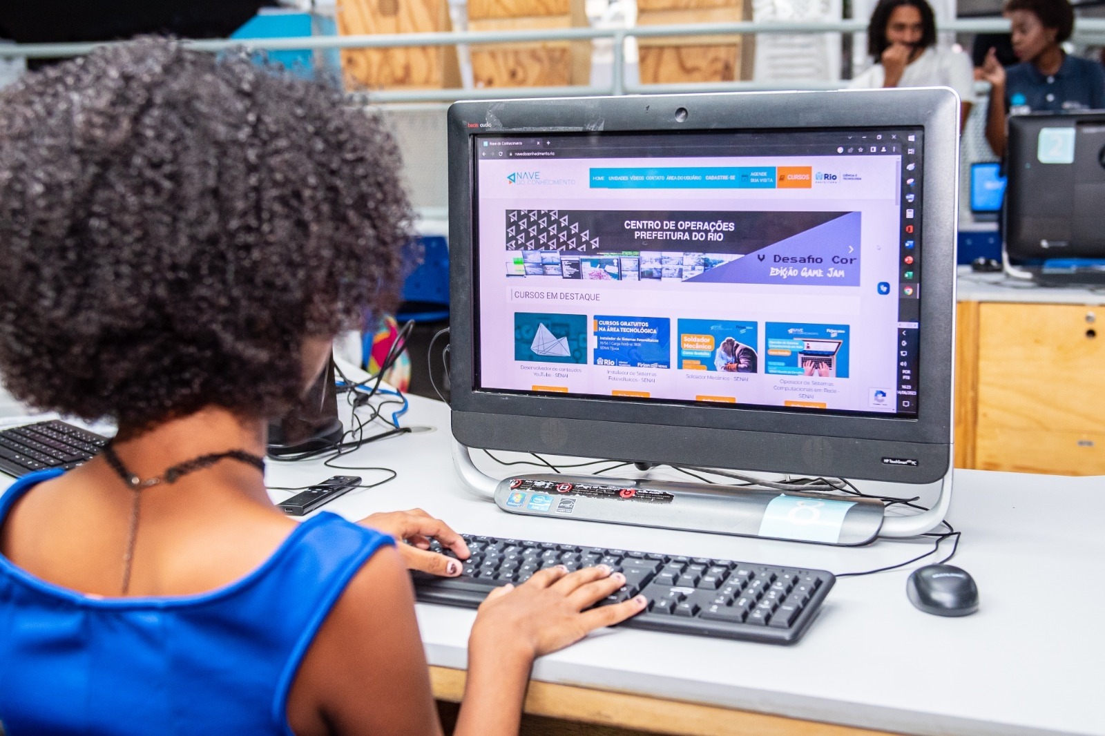 Naves do Conhecimento oferecem mais de 3.500 vagas em cursos e oficinas gratuitos de tecnologia - Prefeitura da Cidade do Rio de Janeiro