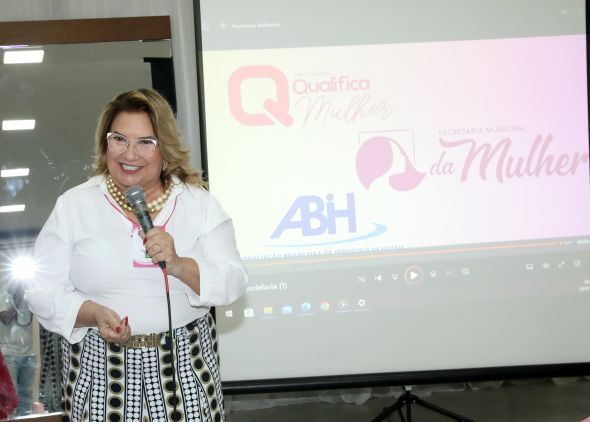 Prefeitura de Cuiab | Qualifica Mulher edio hotelaria j soma 106 capacitaes; etapa trs ser realizada em agosto