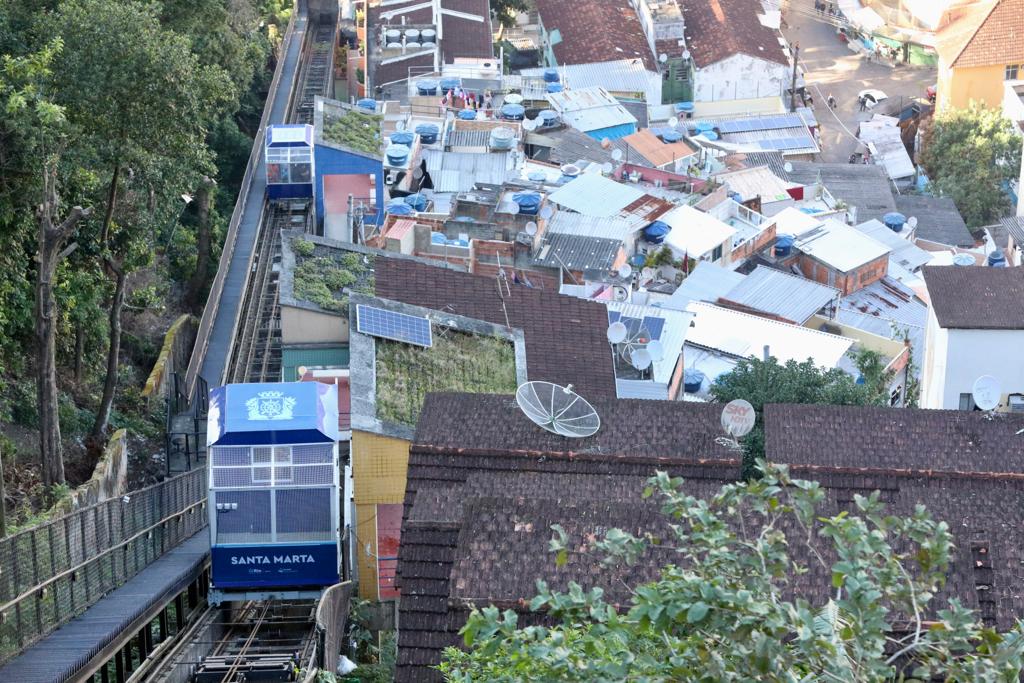 Prefeitura entrega reforma do plano inclinado Santa Marta - Prefeitura da Cidade do Rio de Janeiro