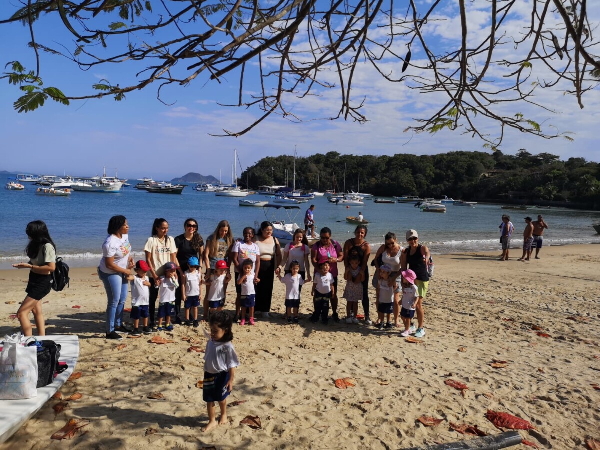 Crianças da Creche Escola Nobelina participam da ação Trilhas Ambientais com Piquenique Caiçara