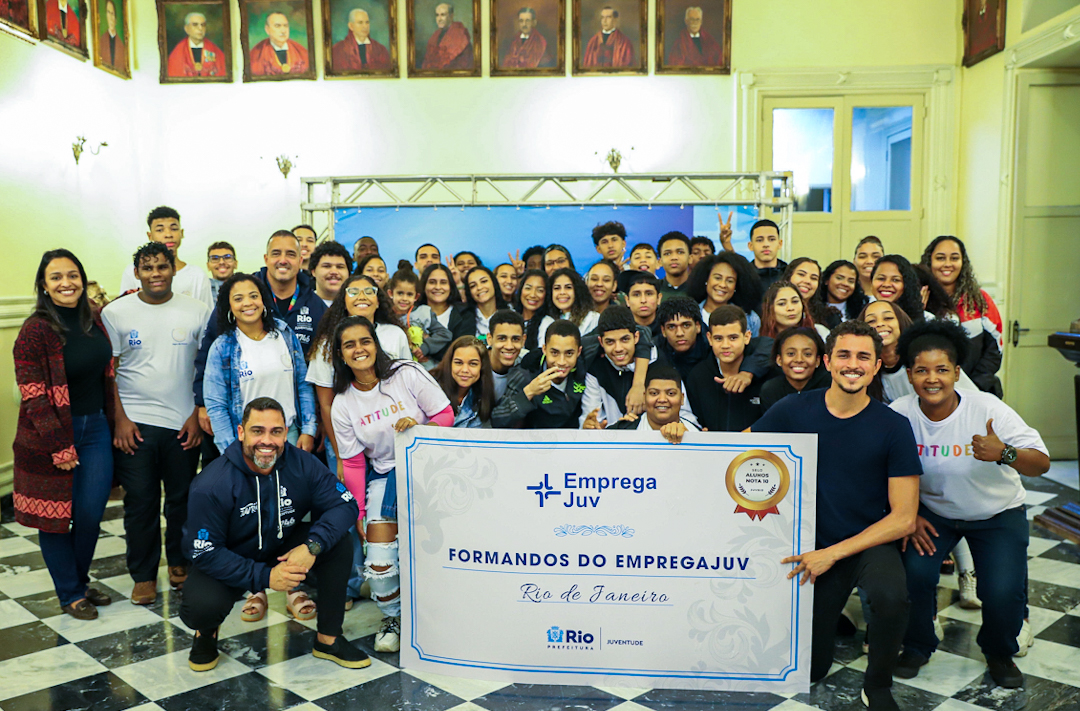 Emprega JUV: 500 jovens de favelas do Rio concluem cursos de qualificação - Prefeitura da Cidade do Rio de Janeiro