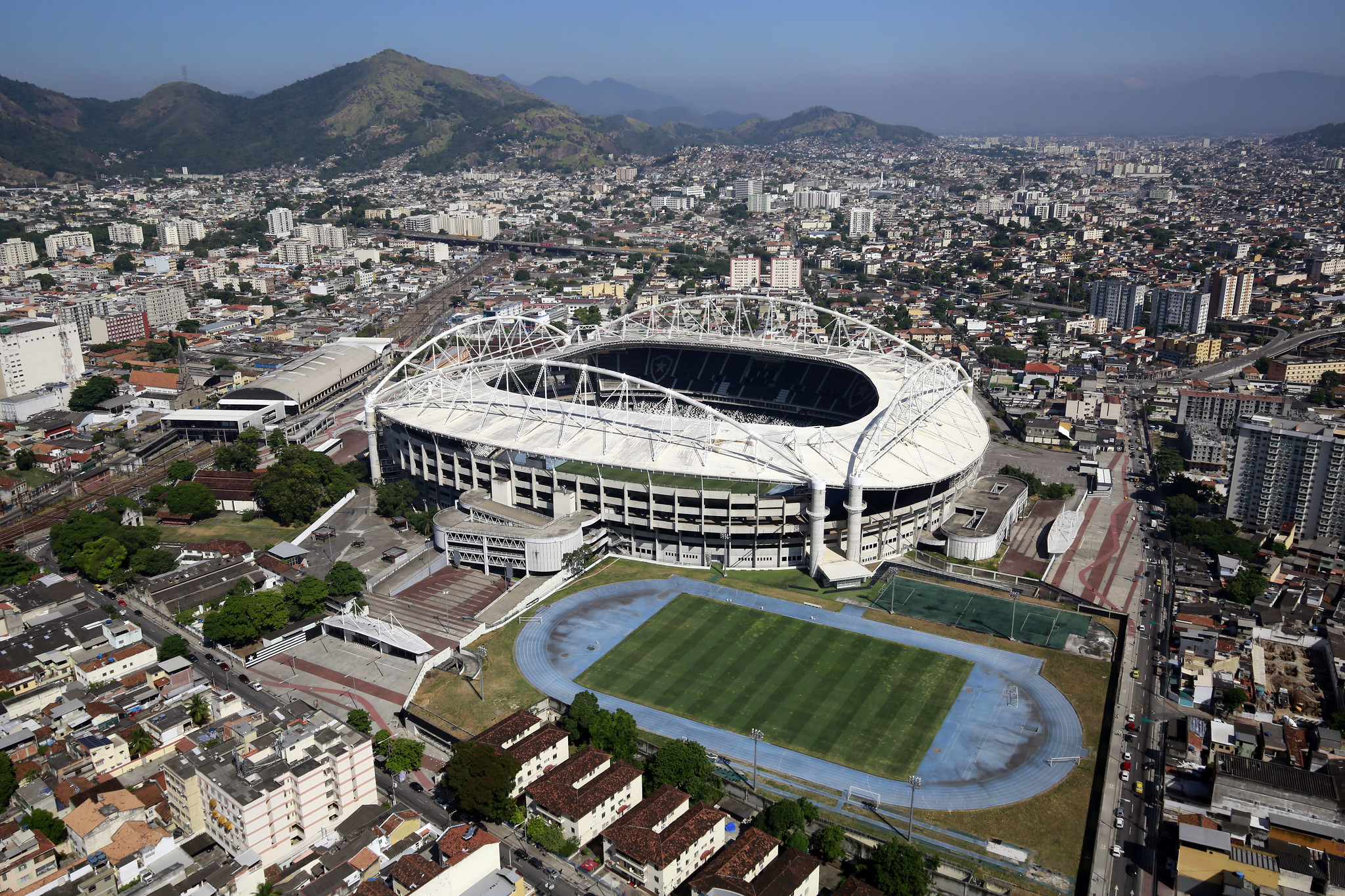 CET-Rio monta esquema especial de trânsito para jogo do Botafogo no Estádio Nilton Santos - Prefeitura da Cidade do Rio de Janeiro