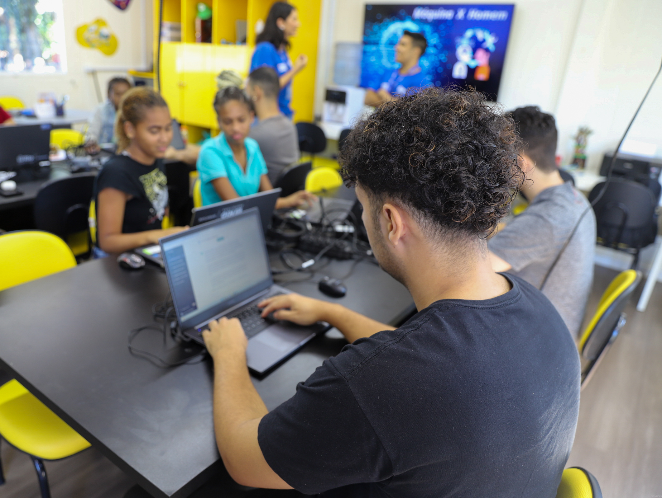 JUVRio abre 600 vagas em curso de Informática para Negócios nos Espaços da Juventude - Prefeitura da Cidade do Rio de Janeiro