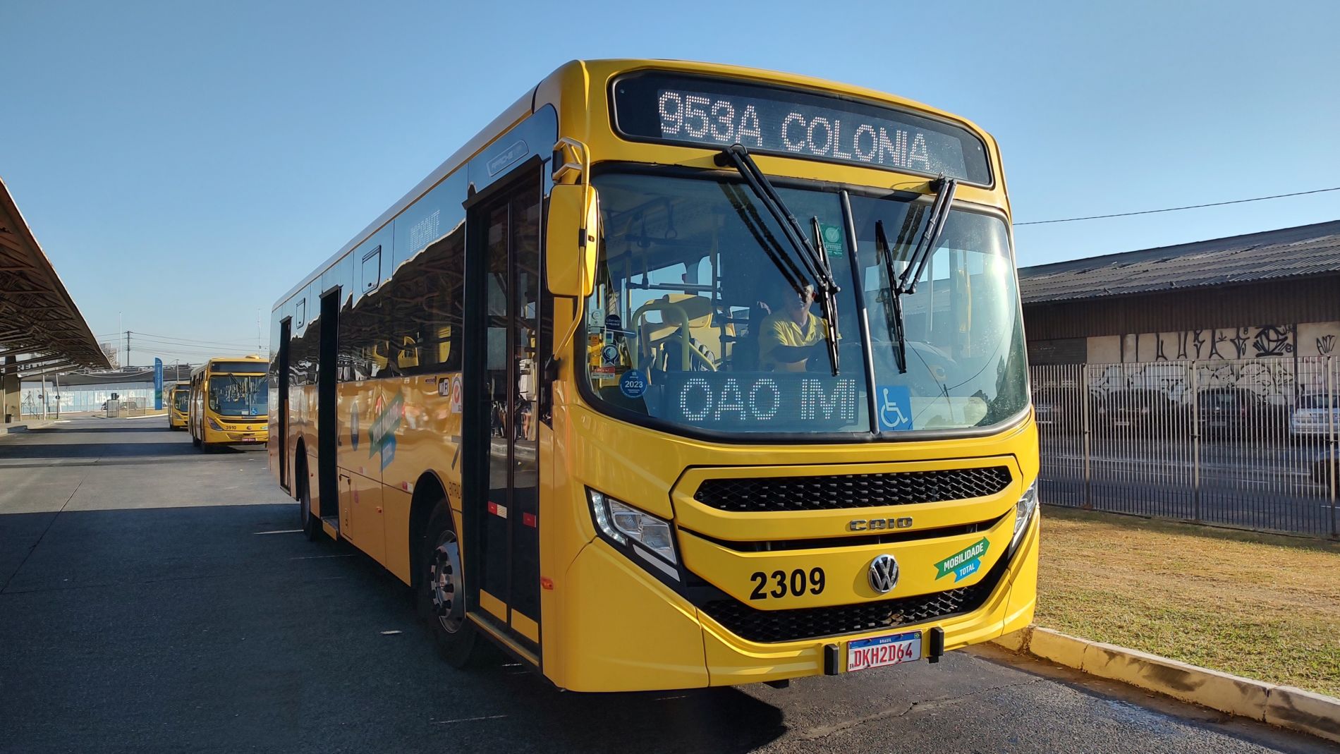Linha 953 entre terminais Colônia e Central recebe mais ônibus e novos horários