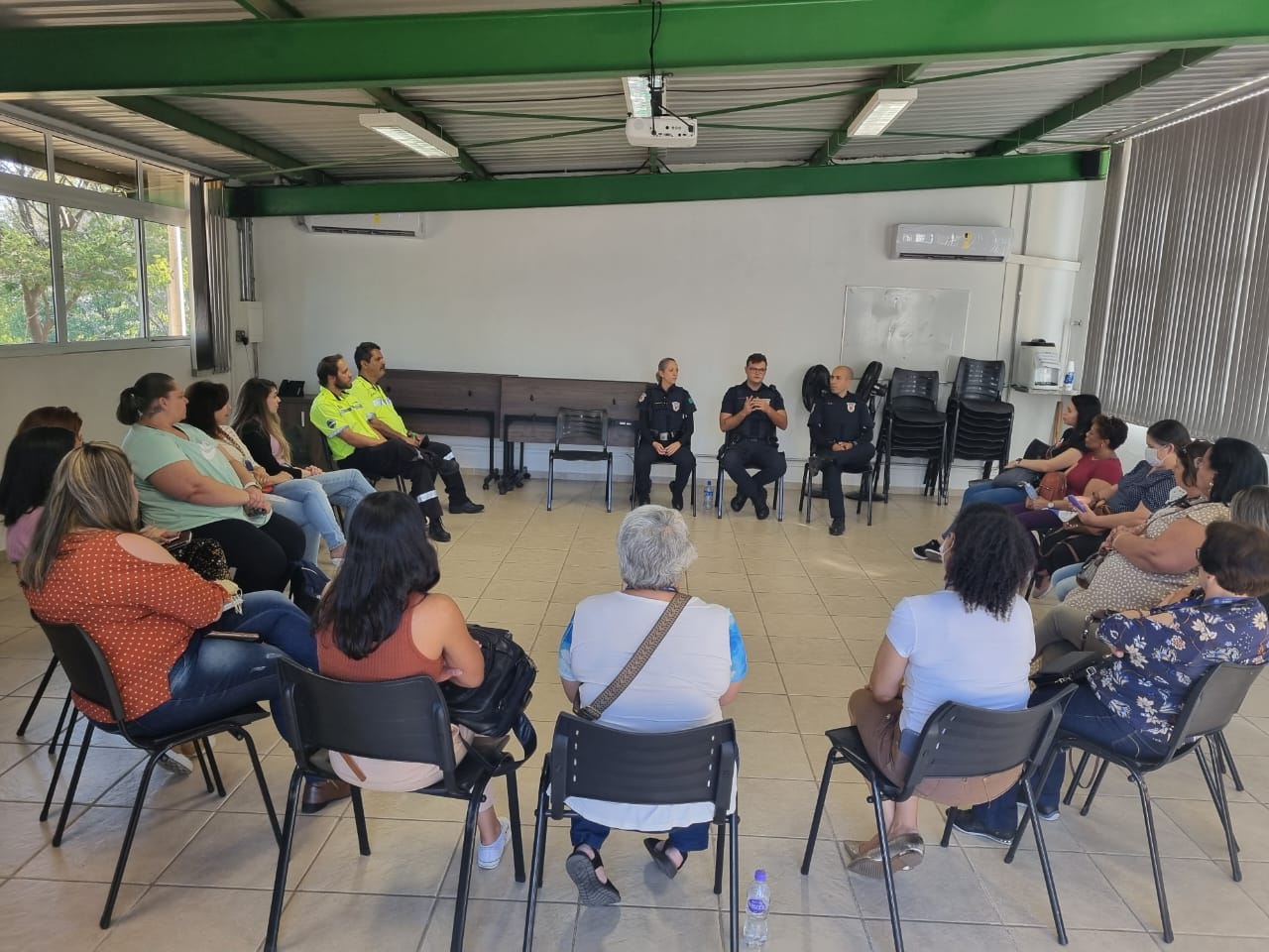 Patrulha Guardiã Maria da Penha é tema de palestra para servidores municipais