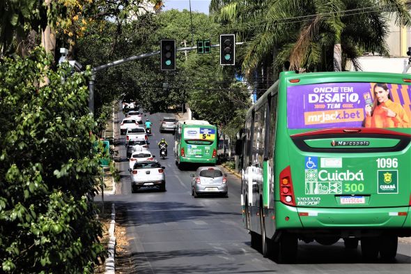 Prefeitura de Cuiab | Avenidas em Cuiab recebero faixas exclusivas de nibus, o que garantir fluidez e rapidez ao transporte pblico
