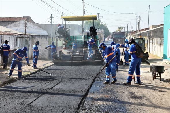 Prefeitura de Cuiab | Mais de 30 quilmetros de recapeamento sero executados pela Prefeitura de Cuiab at janeiro de 2024