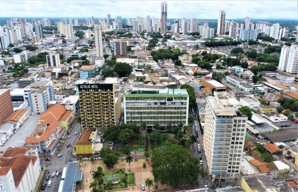 Prefeitura de Cuiab | Prefeito mantm compromisso com os servidores e pagamento da folha salarial de agosto ser efetuado nesta quinta-feira (31)