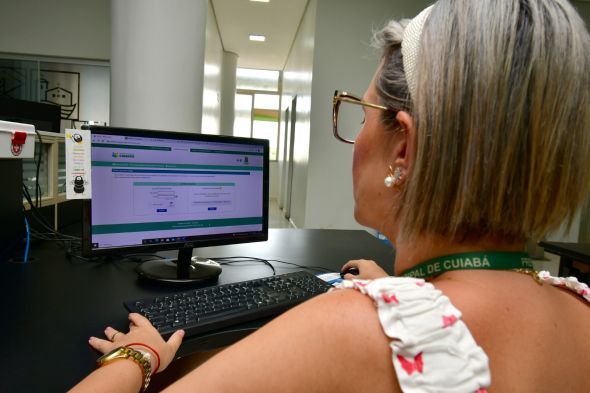 Prefeitura de Cuiab | Secretaria de Educao desburocratiza sistemas e oferece servios ao cidado de forma virtual