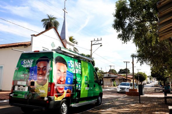 Prefeitura de Cuiab | Van do Sine da Gente atender na Feira da Empregabilidade da UNIC Pantanal nesta quinta (03) e no bairro Jardim Florianpolis na sexta (04)