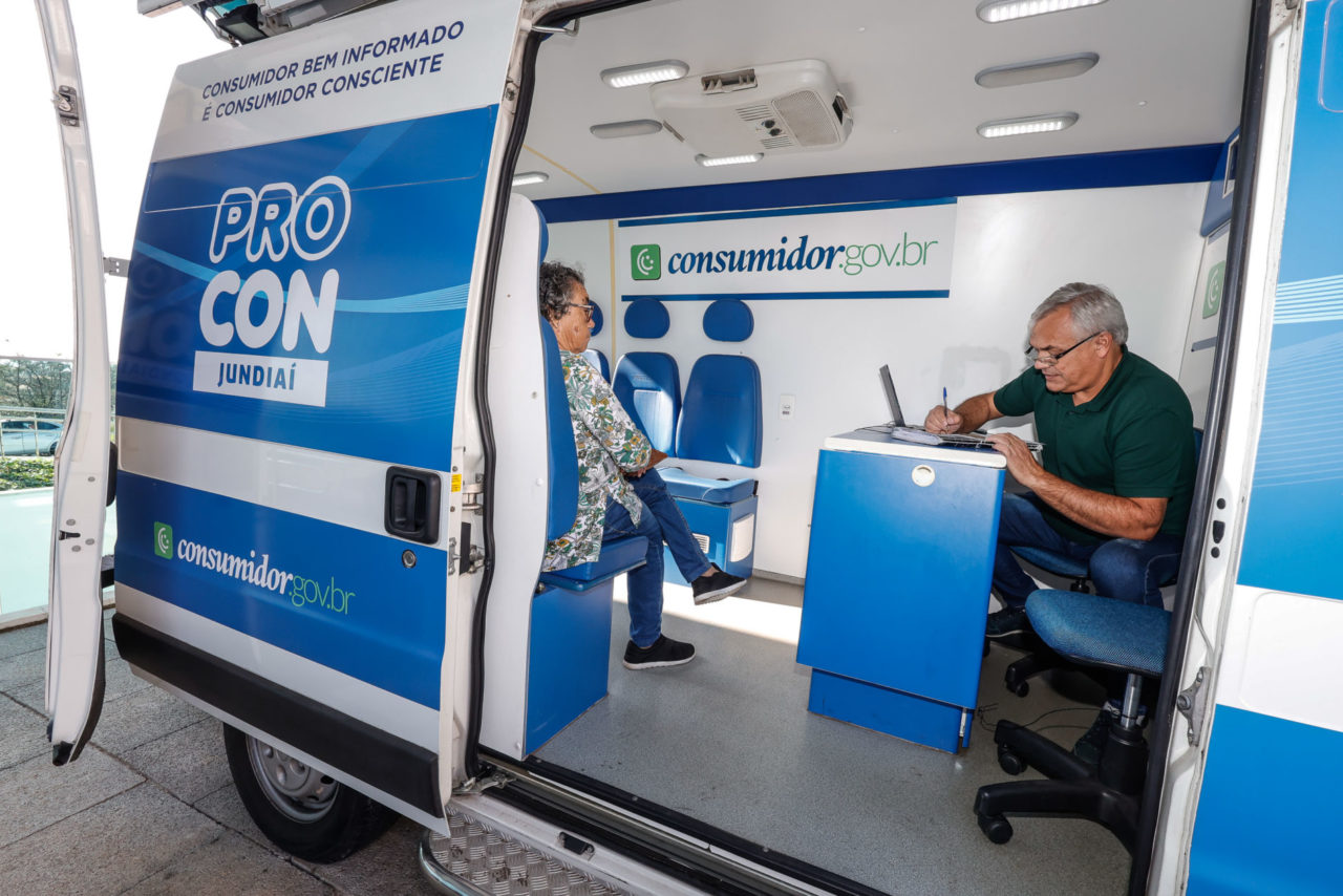 Procon realiza atendimento e palestra para segurados do IPREJUN