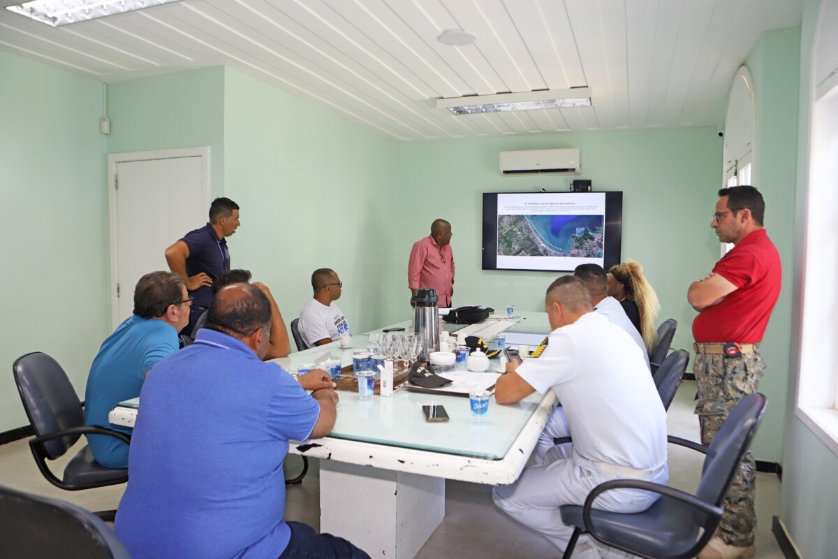 Búzios faz reunião com órgãos responsáveis para criação de ordenamento náutico em todas as praias do município