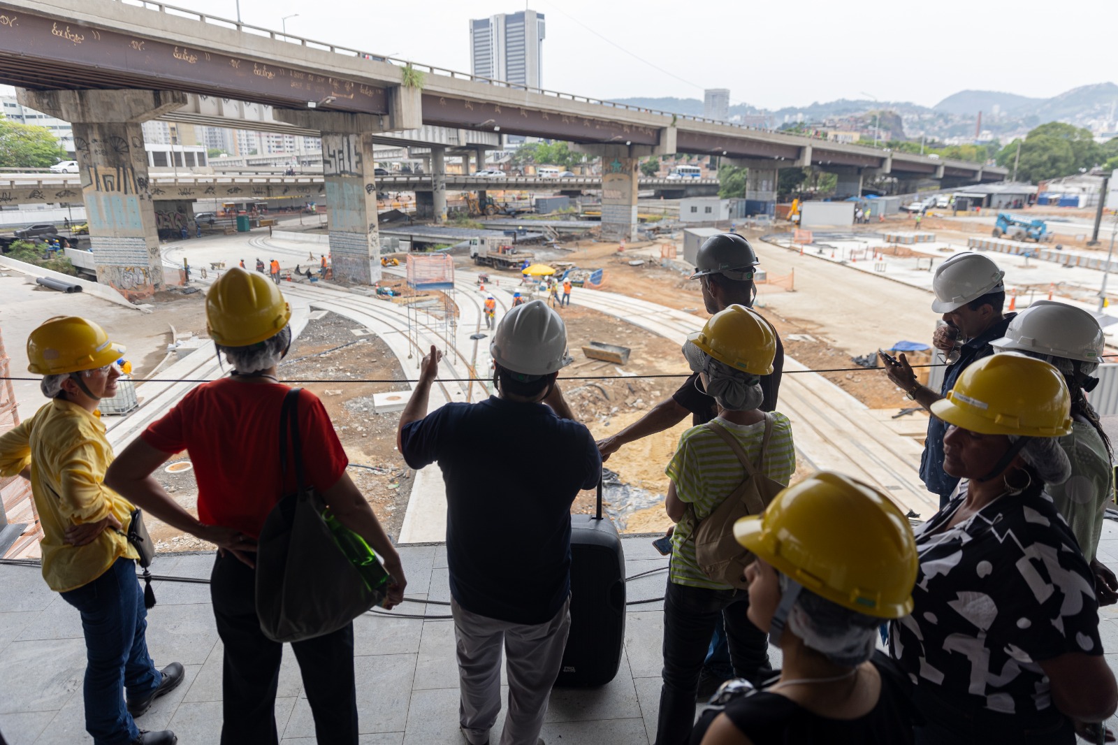 Conselheiros da Cidade visitam obra do Terminal Intermodal Gentileza - Prefeitura da Cidade do Rio de Janeiro