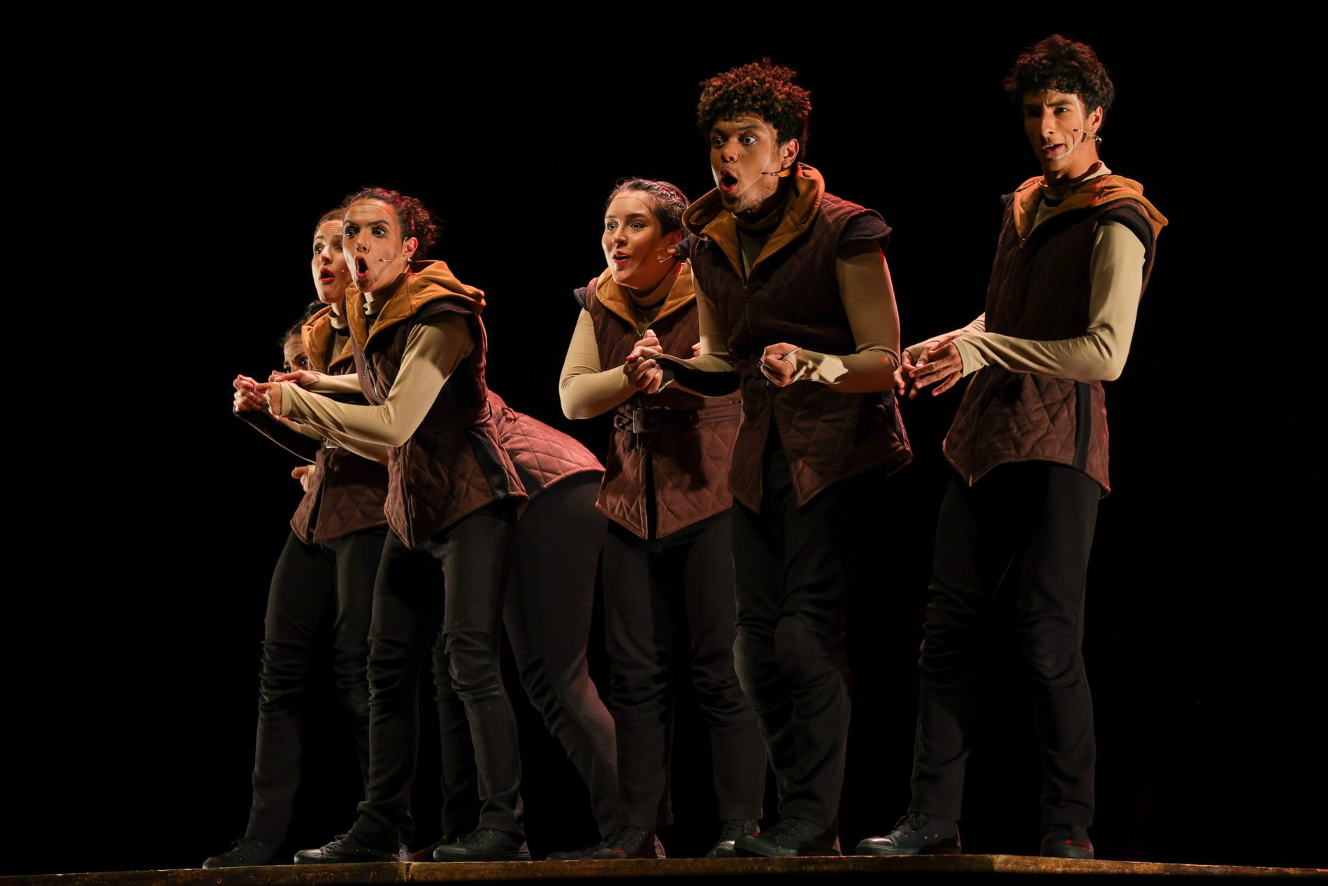 Espetáculo ‘Robin Hood’ com a Cia. de Teatro envolve a criançada no Polytheama
