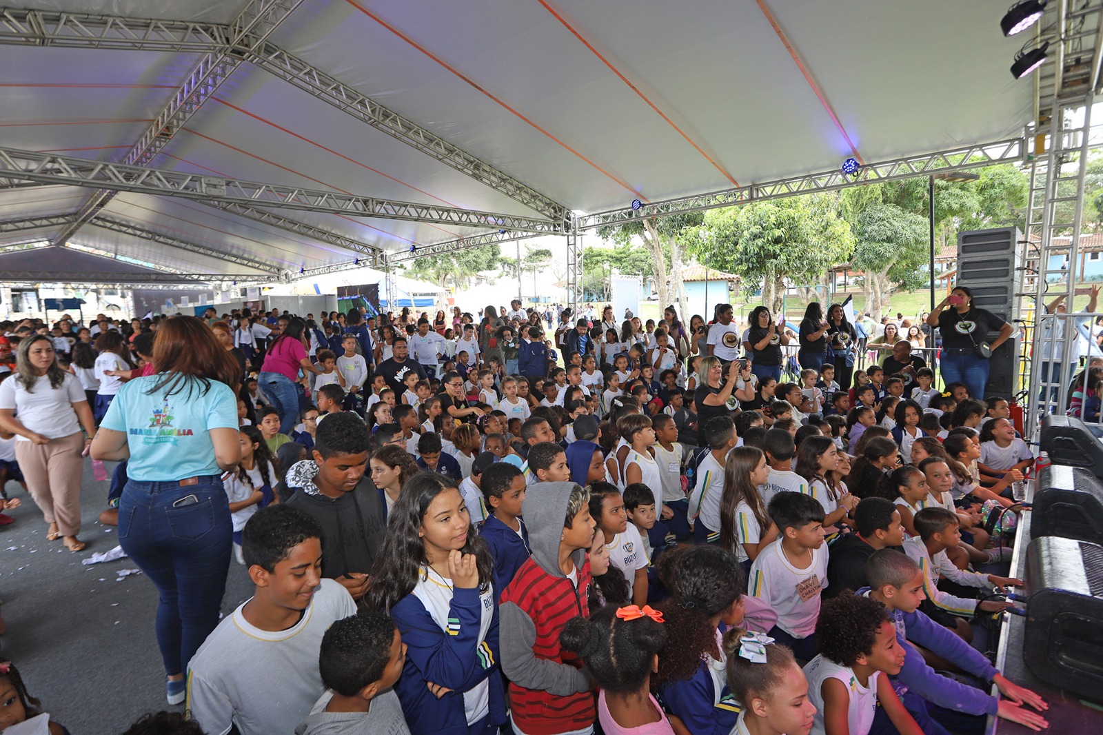 Festa Literária fomenta leitura, cultura e informação na Praça Tia Uia