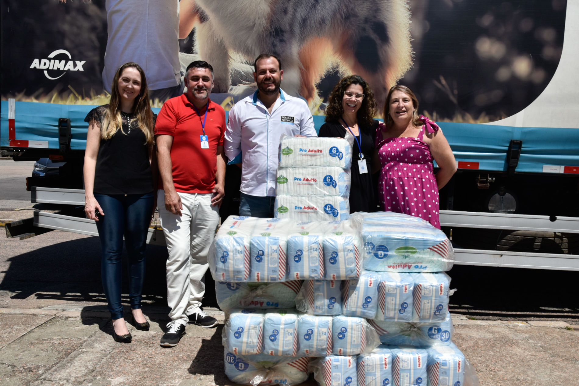 Instituto Adimax faz doação de 1.440 fraldas para Cidade Vicentina