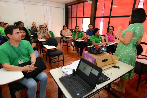Prefeitura de Cuiab | Controladoria retoma o programa "Um por Todos e Todos por Um" com dez escolas participantes