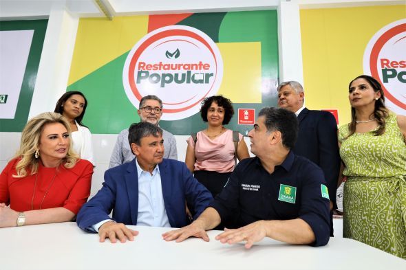 Prefeitura de Cuiab | Ministro realiza visita tcnica obra do Restaurante Popular e primeira-dama destaca compromisso pela qualidade; Cuiab ir disponibilizar mais de 26 mil refeies todo ms