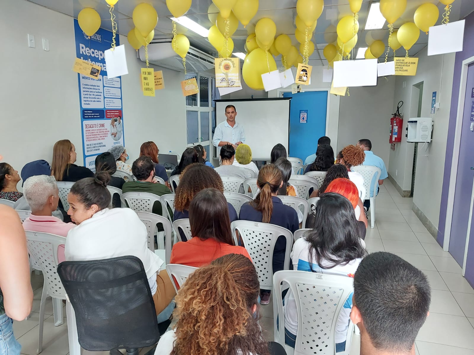 Setembro Amarelo iluminou Búzios com palestra inspiradora