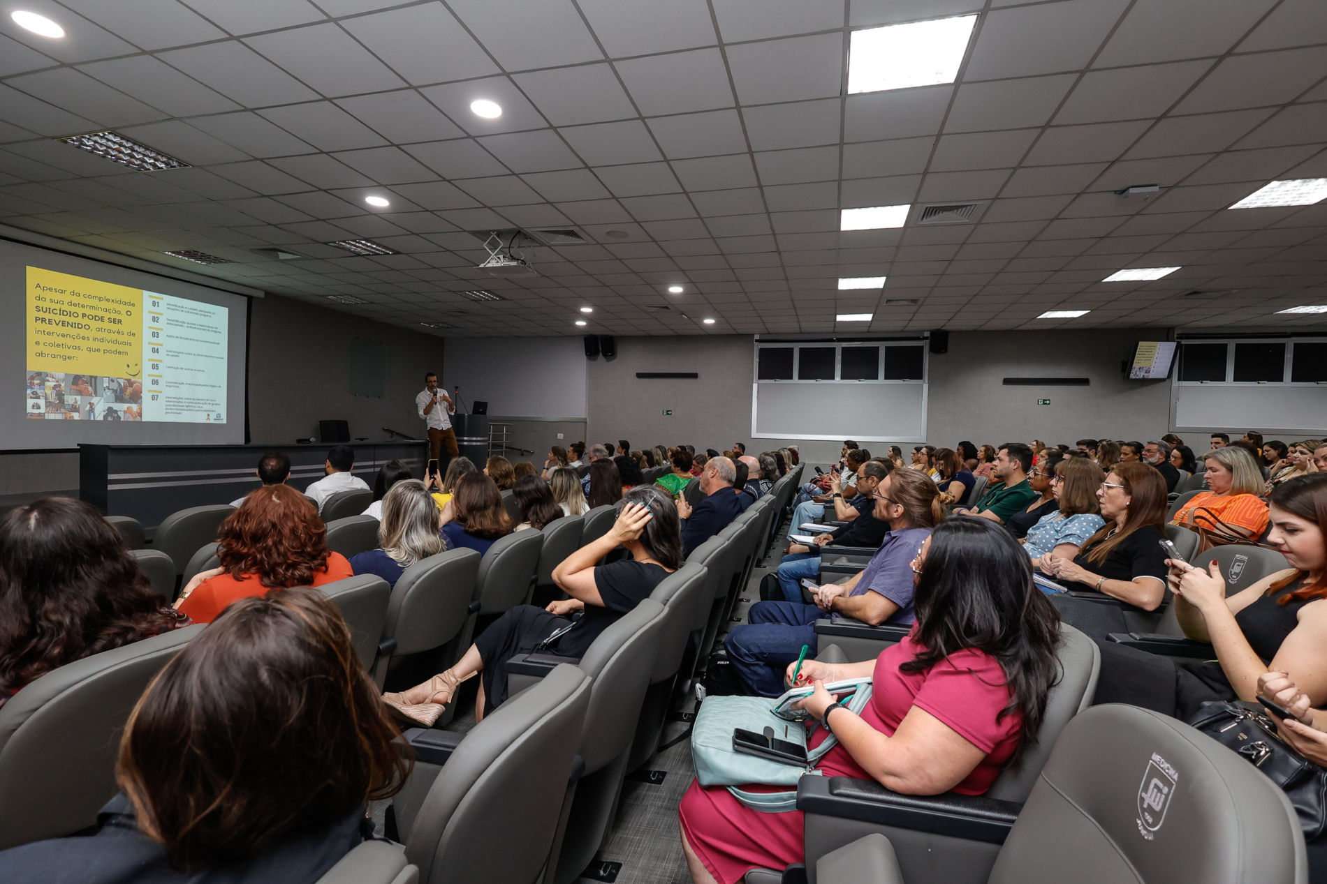 Setembro Amarelo: mais de 250 pessoas debatem sobre prevenção ao suicídio