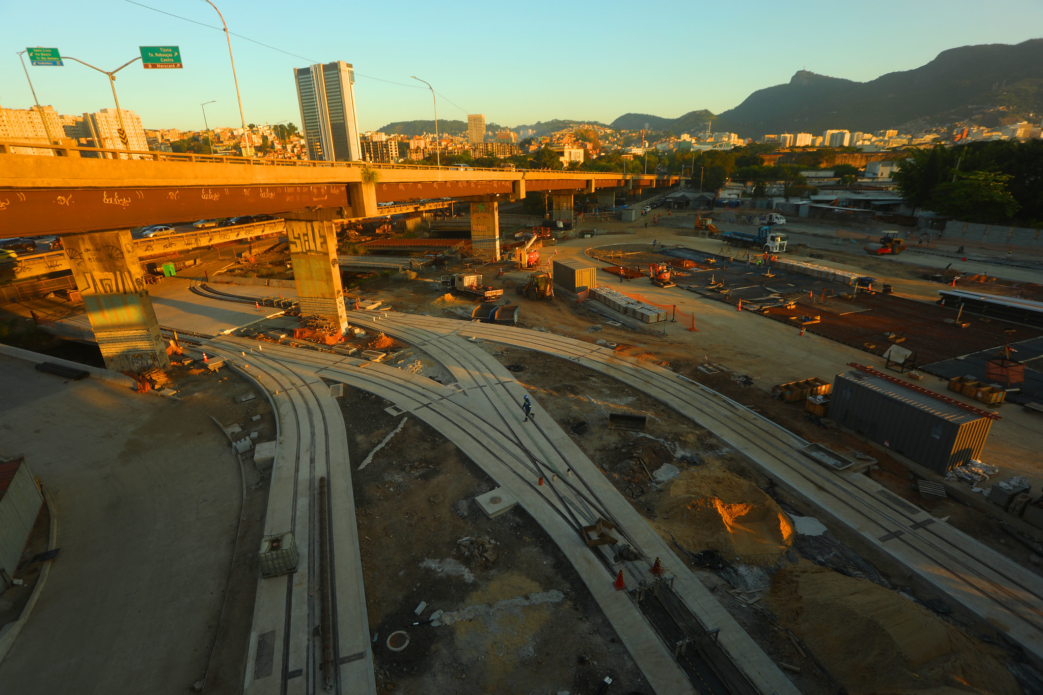 Terminal Gentileza integrará BRT Transbrasil, ônibus municipais e linhas de VLT - Prefeitura da Cidade do Rio de Janeiro