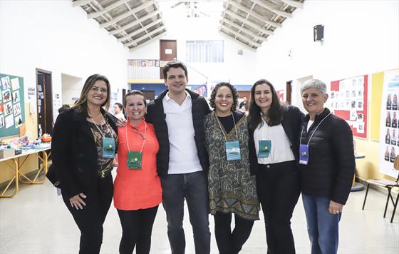 Eduardo Pimentel vota para escolher conselheiros tutelares de Curitiba