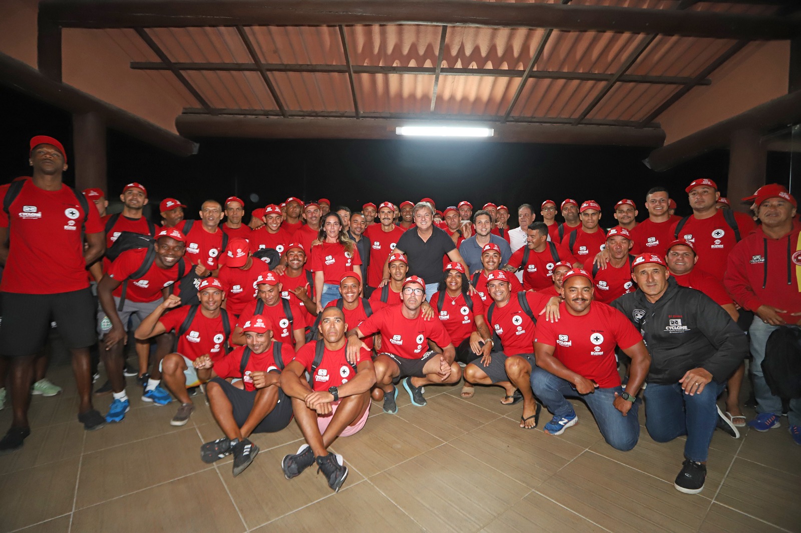 Guarda-vidas de Búzios recebem novos uniformes