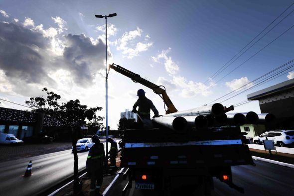 Prefeitura de Cuiab | Limpurb realizou mais de 50 mil aes de melhorias na iluminao pblica de janeiro a setembro de 2023