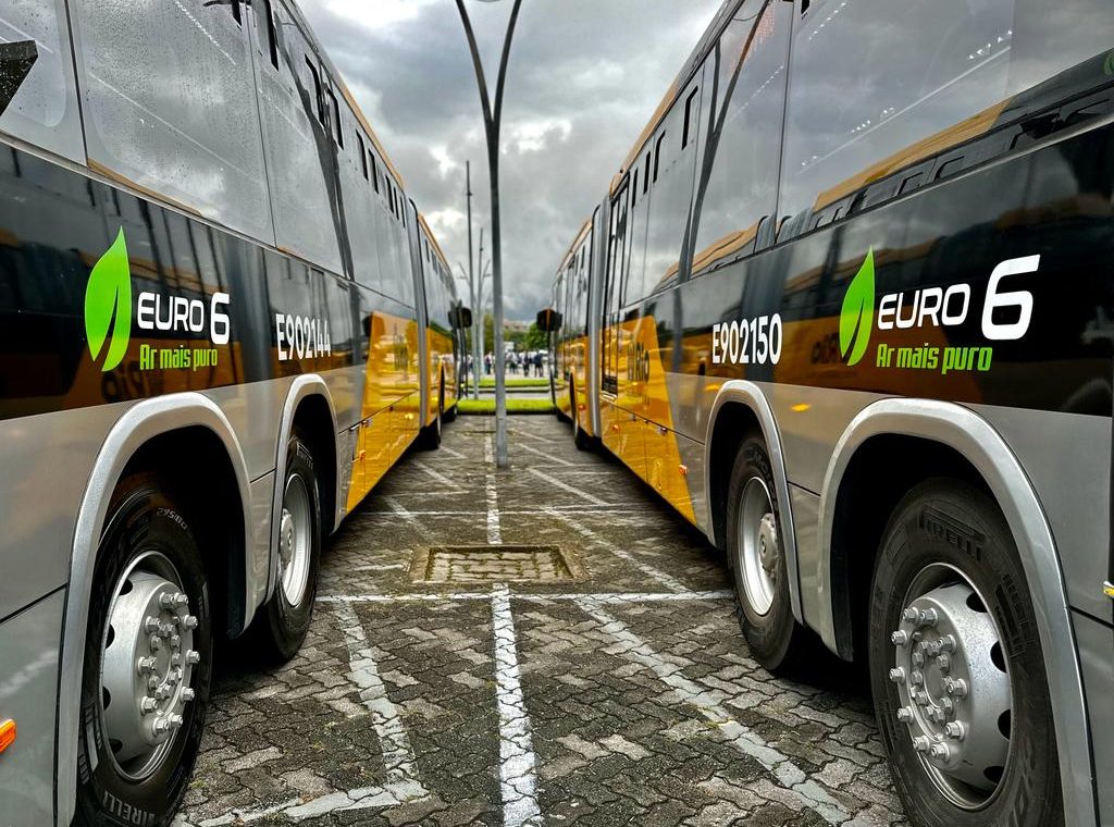 Prefeitura do Rio apresenta primeiros ônibus que reduzem em até 80% a emissão de gases poluentes - Prefeitura da Cidade do Rio de Janeiro