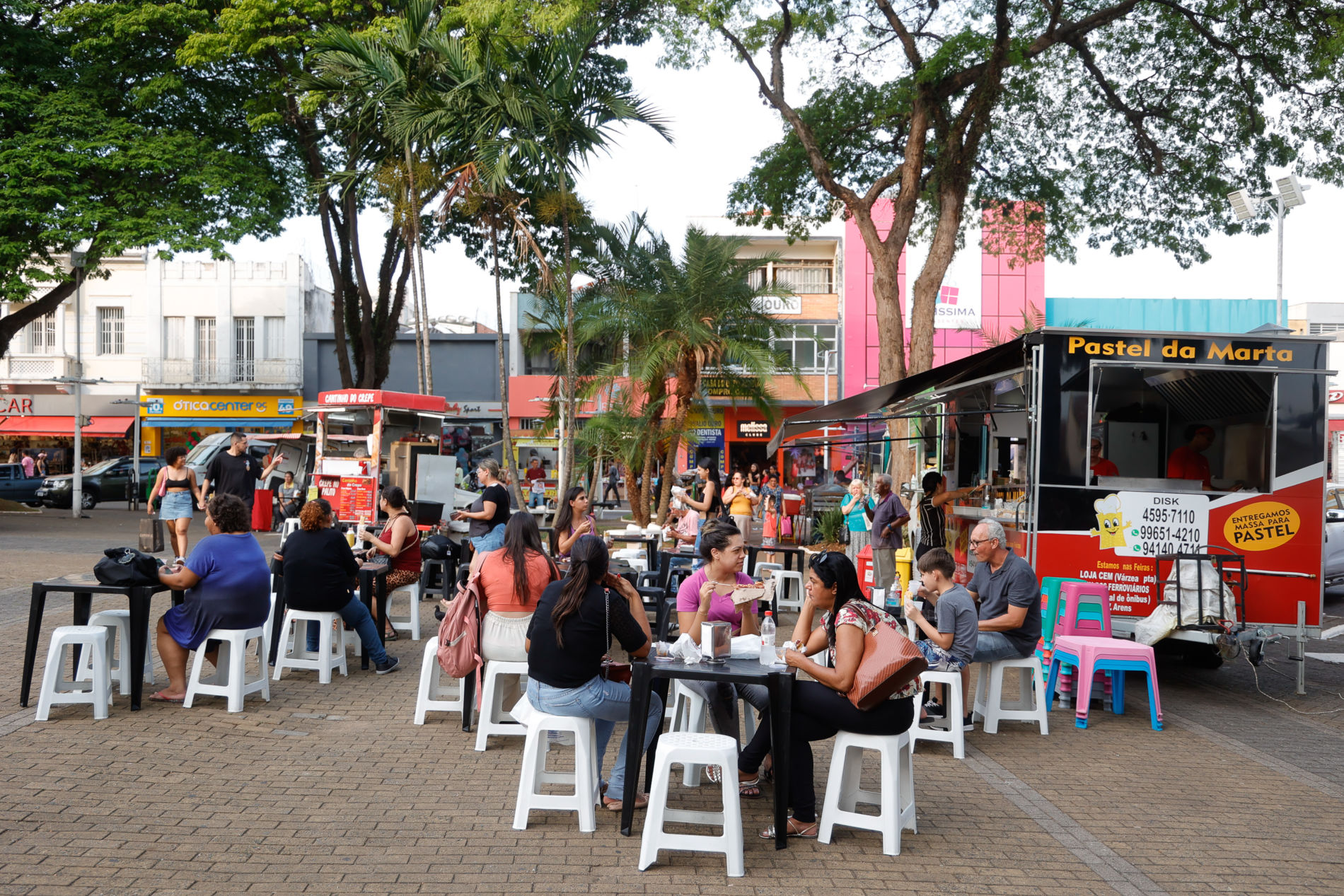 Sexta no Centro traz mistura de ritmos e segue noite a dentro