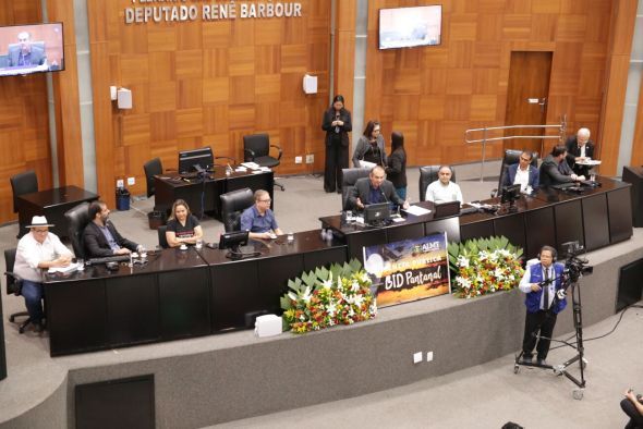 Prefeitura de Cuiab | Secretrio municipal de Agricultura apresenta em audincia pblica as cadeias produtivas que devero receber recursos do BID Pantanal